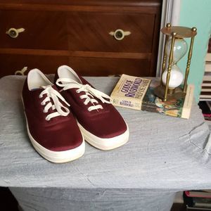 Maroon 1970s style comfy stretch keds